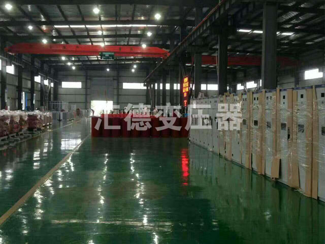 普洱变压器车间一角